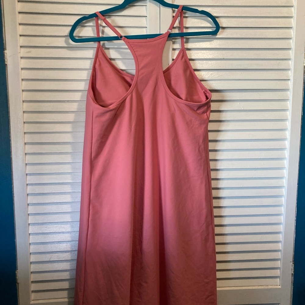 Neural pink Old Navy Active powersoft LX Tall go dry dress built-in shelf bra